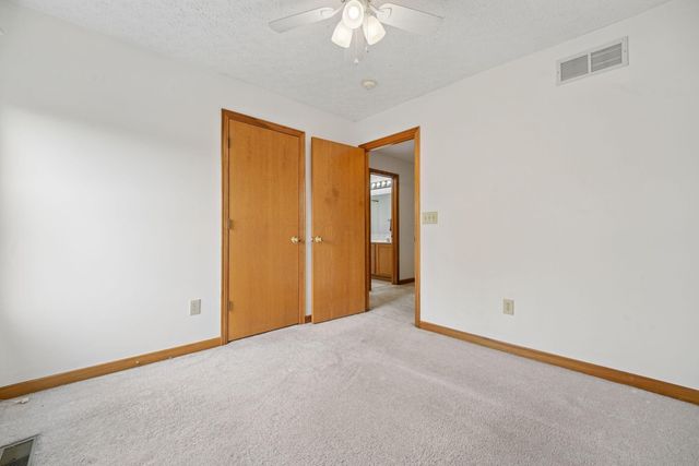 1719 Royal Oak Drive, Lewis Center, OH 43035