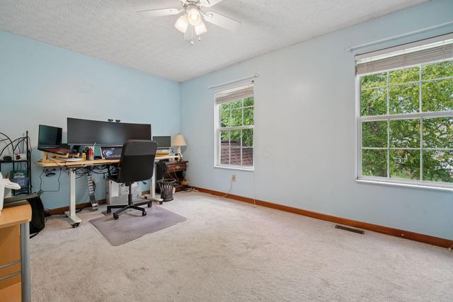 1719 Royal Oak Drive, Lewis Center, OH 43035
