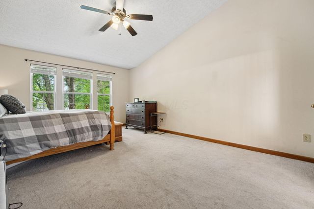 1719 Royal Oak Drive, Lewis Center, OH 43035