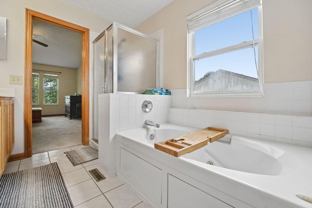 1719 Royal Oak Drive, Lewis Center, OH 43035