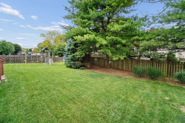 1719 Royal Oak Drive, Lewis Center, OH 43035