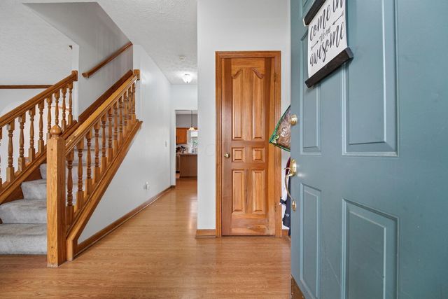 1719 Royal Oak Drive, Lewis Center, OH 43035