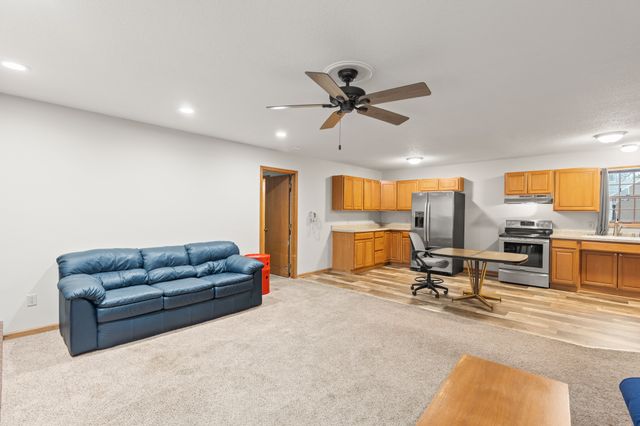 5408 Vista Drive, West Des Moines, IA 50266