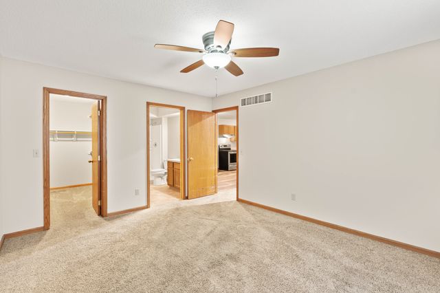 5408 Vista Drive, West Des Moines, IA 50266