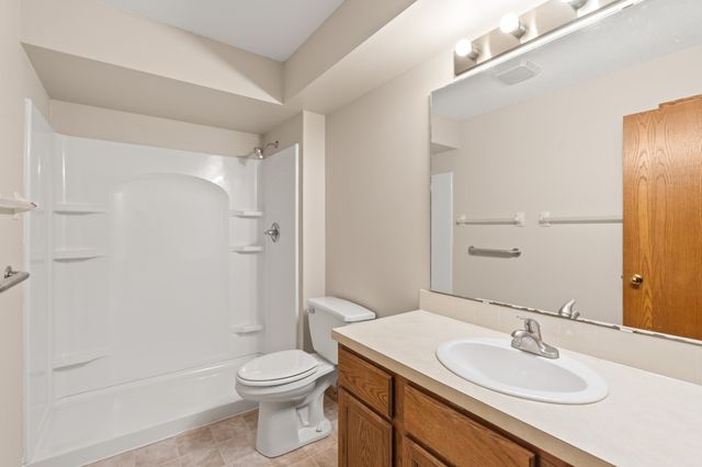 5408 Vista Drive, West Des Moines, IA 50266