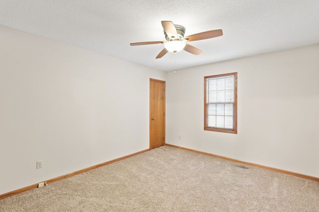 5408 Vista Drive, West Des Moines, IA 50266