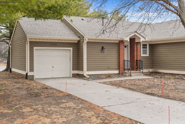 5408 Vista Drive, West Des Moines, IA 50266