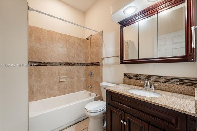 109 Florida St, La Belle, FL 33935