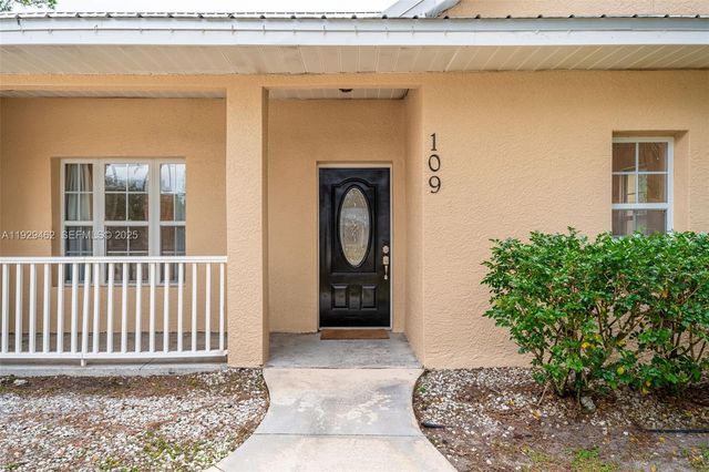 109 Florida St, La Belle, FL 33935