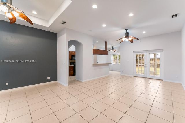 109 Florida St, La Belle, FL 33935