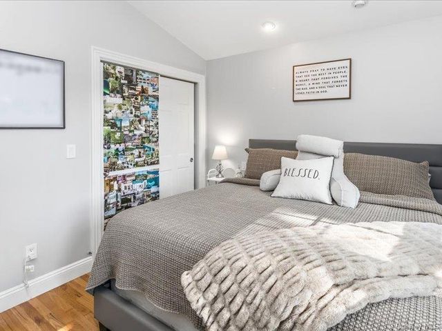 260 W 20th Street, Deer Park, NY 11729
