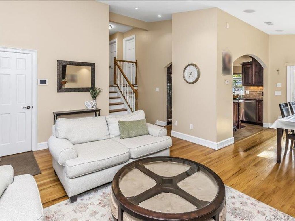 260 W 20th Street, Deer Park, NY 11729 — photo 5