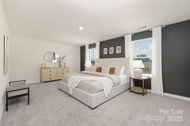 834 Adelston Lane, Asheville, NC 28804