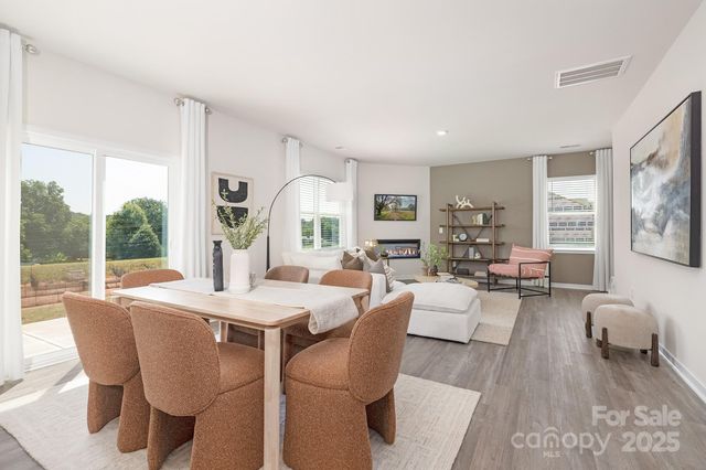 834 Adelston Lane, Asheville, NC 28804