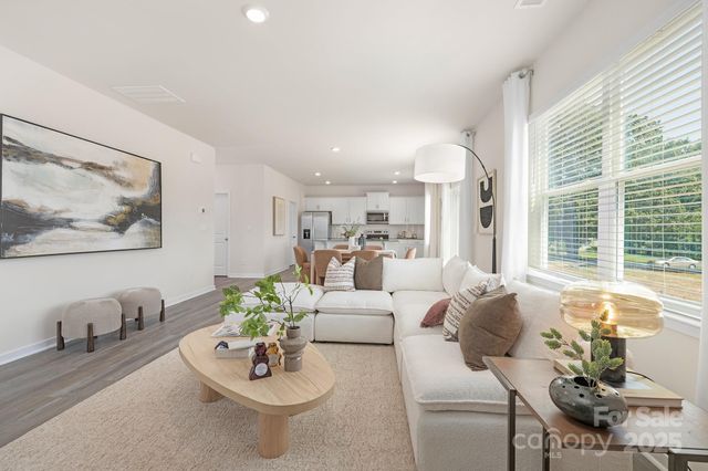 834 Adelston Lane, Asheville, NC 28804