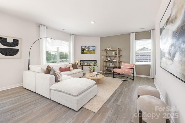 834 Adelston Lane, Asheville, NC 28804