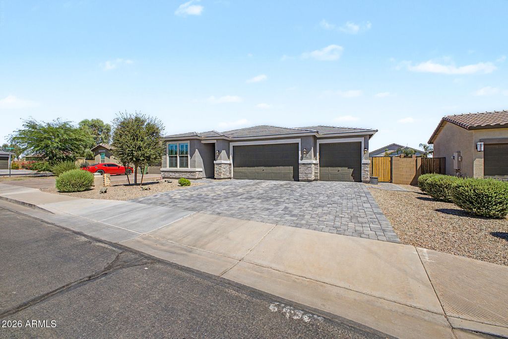 1230 E GABRILLA Drive, Casa Grande, AZ 85122 — photo 3