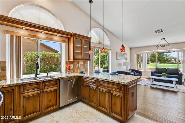 8439 W KIMBERLY Way, Peoria, AZ 85382