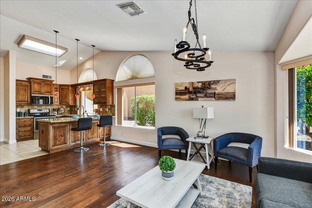 8439 W KIMBERLY Way, Peoria, AZ 85382