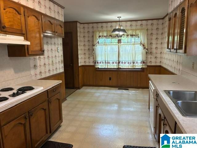 836 ROCKINGHAM ROAD, Birmingham, AL 35235