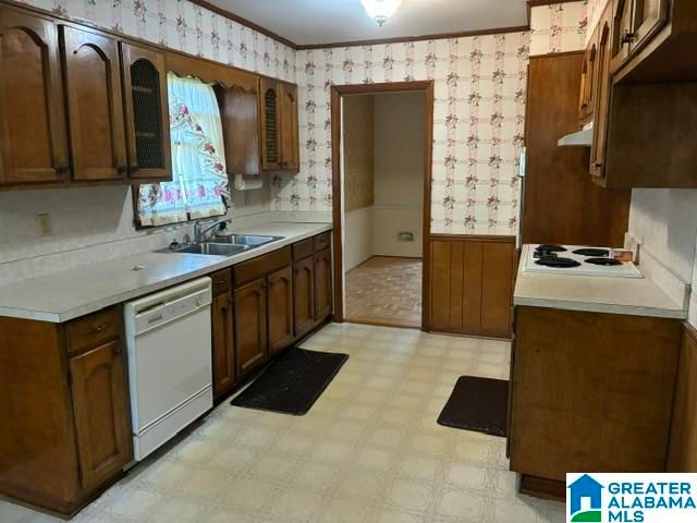 836 ROCKINGHAM ROAD, Birmingham, AL 35235