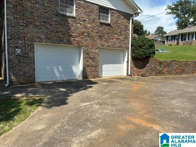 836 ROCKINGHAM ROAD, Birmingham, AL 35235