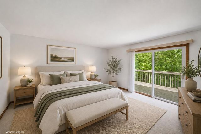 8408 Lakeside Drive, Downers Grove, IL 60516
