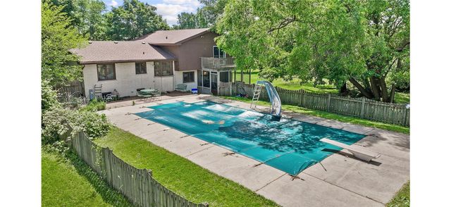 8408 Lakeside Drive, Downers Grove, IL 60516