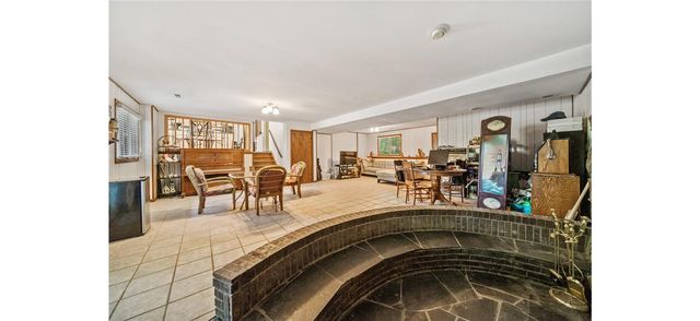 8408 Lakeside Drive, Downers Grove, IL 60516