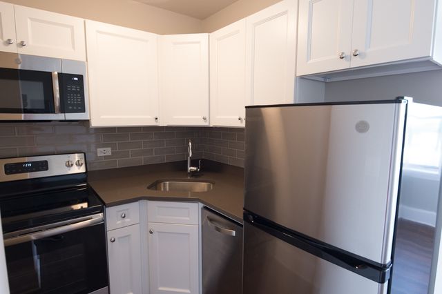 817 W Lakeside Place 708, Chicago, IL 60640