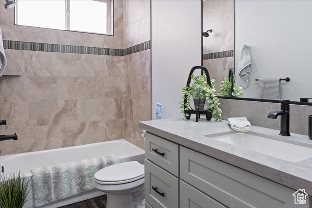 2011 W GRAND TETON RD, Hurricane, UT 84737