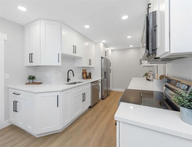 15911 COUNTRY FARM PLACE, Tampa, FL 33624