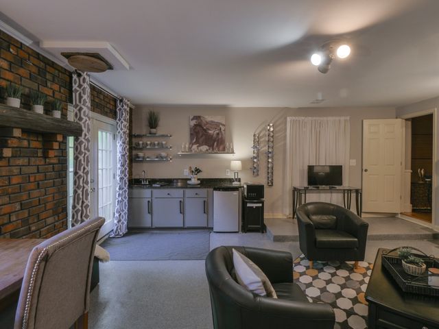 1411 E Riverwood Dr, Nashville, TN 37216
