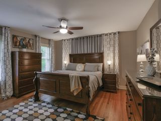 1411 E Riverwood Dr, Nashville, TN 37216