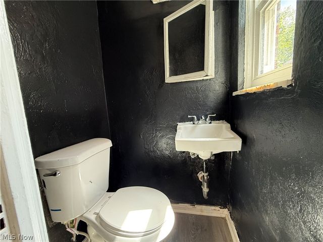 2257 N Taylor Road, Cleveland Heights, OH 44112