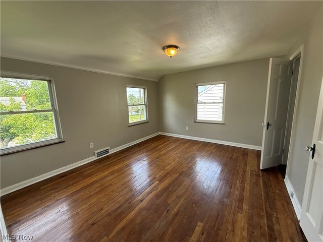 2257 N Taylor Road, Cleveland Heights, OH 44112