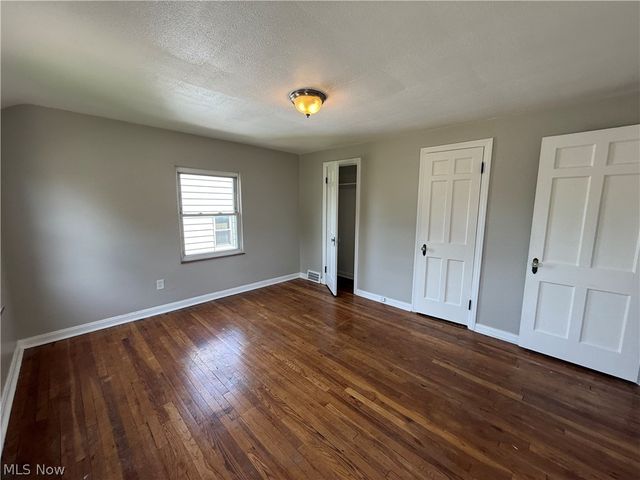 2257 N Taylor Road, Cleveland Heights, OH 44112