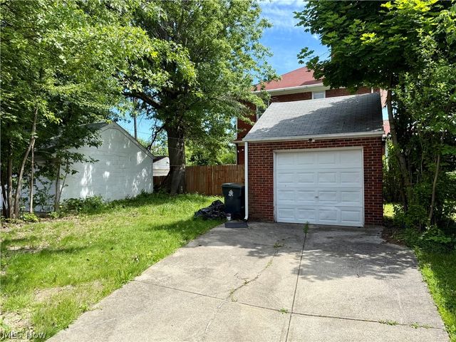 2257 N Taylor Road, Cleveland Heights, OH 44112