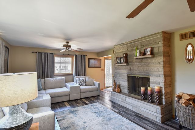 1005 Black Rd., Joliet, IL 60435