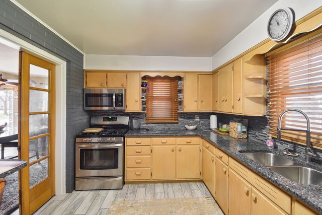 1005 Black Rd., Joliet, IL 60435