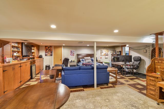 1005 Black Rd., Joliet, IL 60435