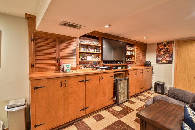 1005 Black Rd., Joliet, IL 60435