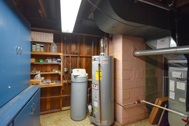 1005 Black Rd., Joliet, IL 60435