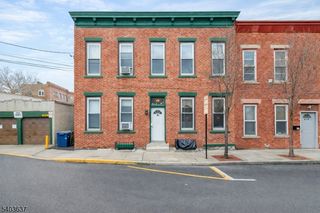 545 9Th St, Union City, NJ 07087