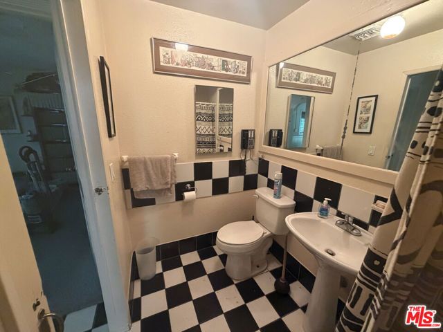 10862 Fruitland Drive, Studio City (los Angeles), CA 91604