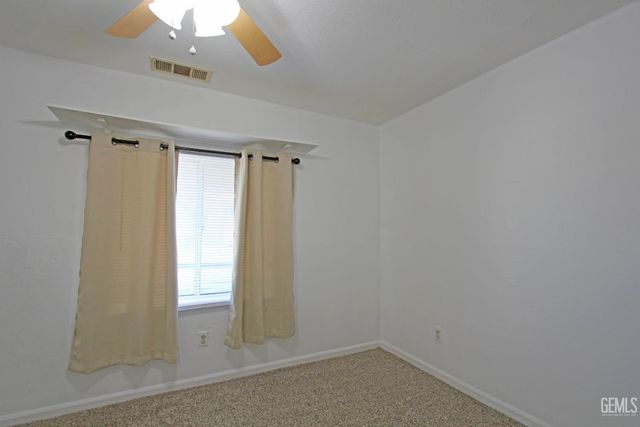 130 Cooper Avenue, Bakersfield, CA 93308