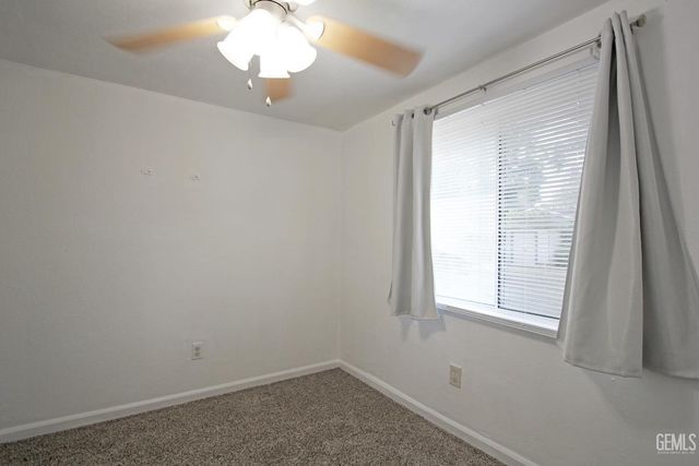 130 Cooper Avenue, Bakersfield, CA 93308