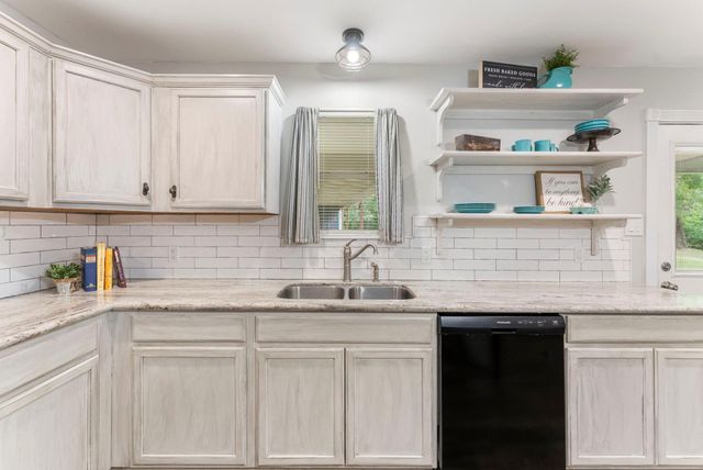 23322 Maid Marian Lane, Hockley, TX 77447