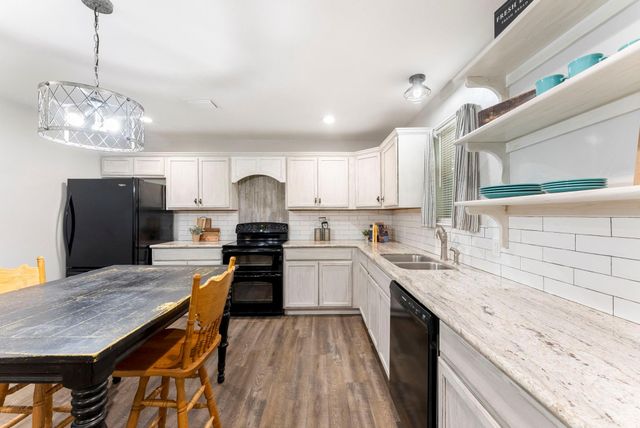 23322 Maid Marian Lane, Hockley, TX 77447