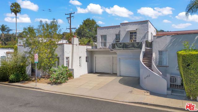 8261 Romaine Street, West Hollywood, CA 90046